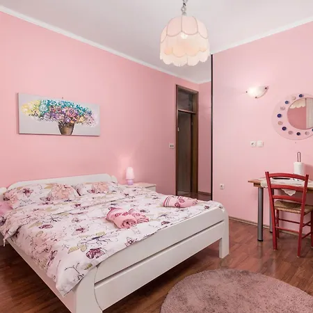 Camelia & Martina 3*